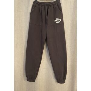 White Fox Boutique Offstage Puff Print Sweatpants in Shadow Size Small EUC